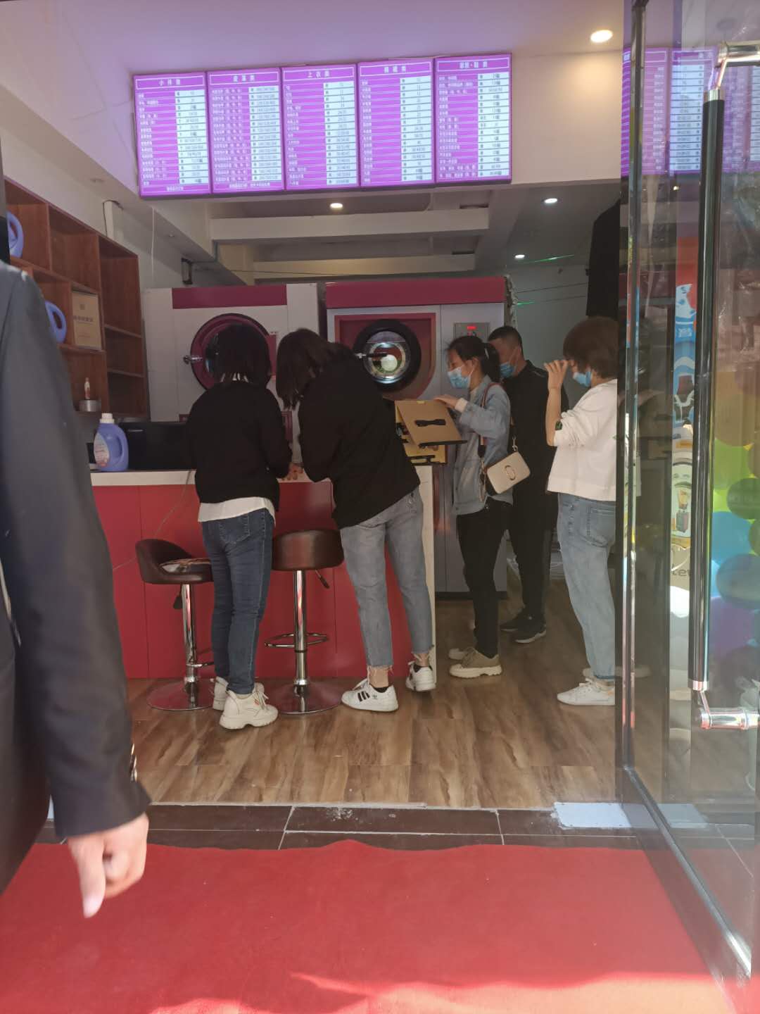 干洗店加盟店铺租金成本